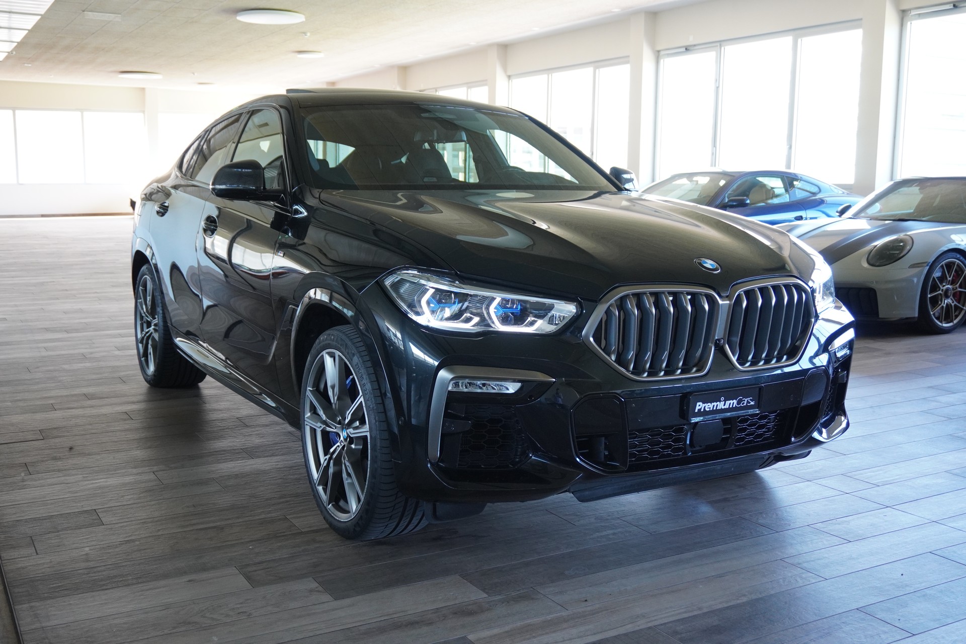 BMW X6 M50d-image-2