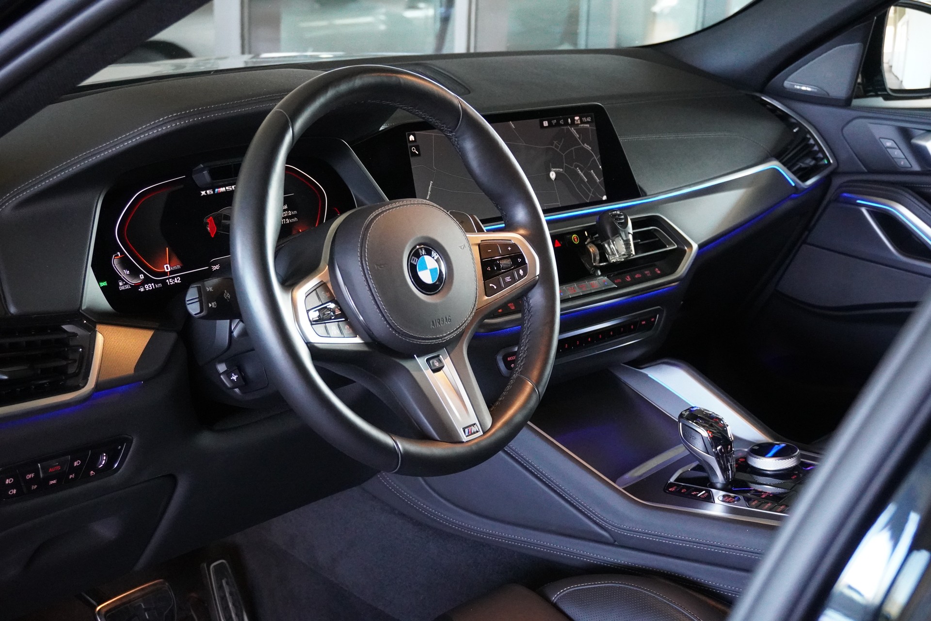 BMW X6 M50d-image-6