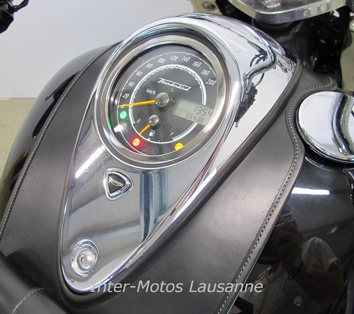 TRIUMPH COMMANDER ABS-image-6