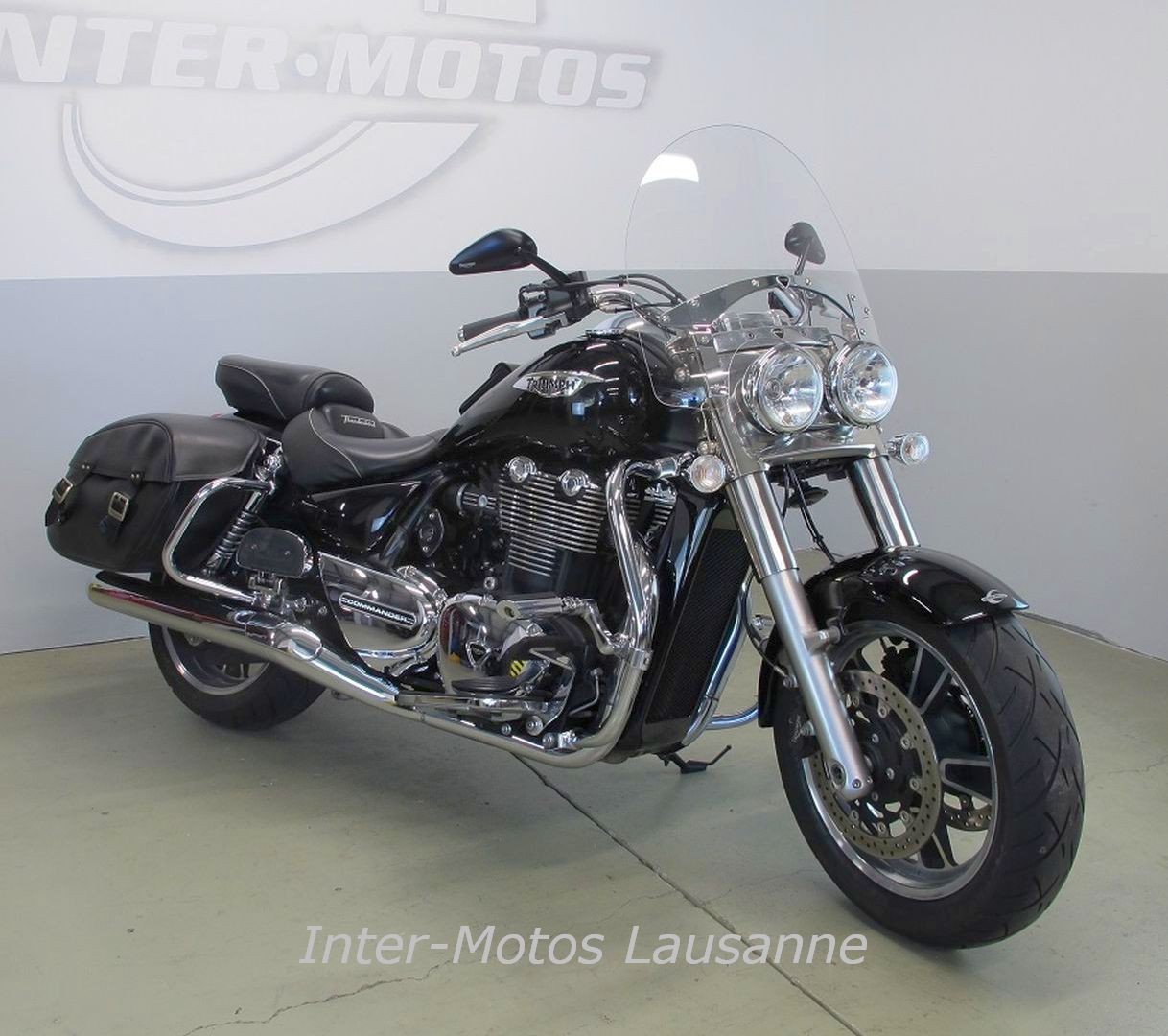 TRIUMPH COMMANDER ABS-showroom-element-1