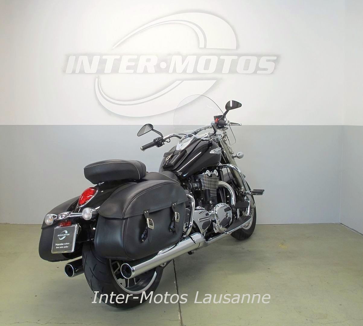 TRIUMPH COMMANDER ABS-image-5