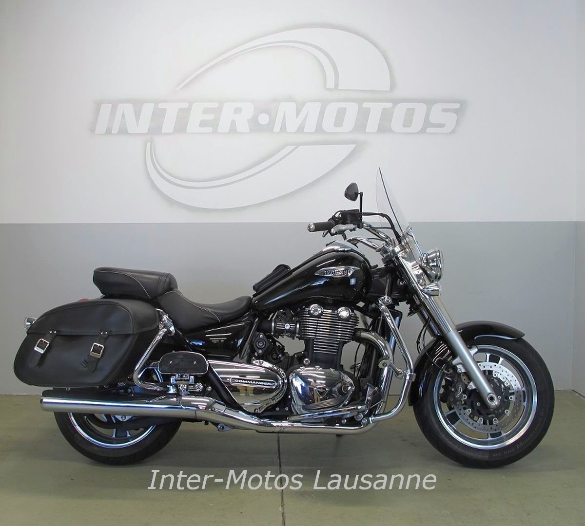 TRIUMPH COMMANDER ABS