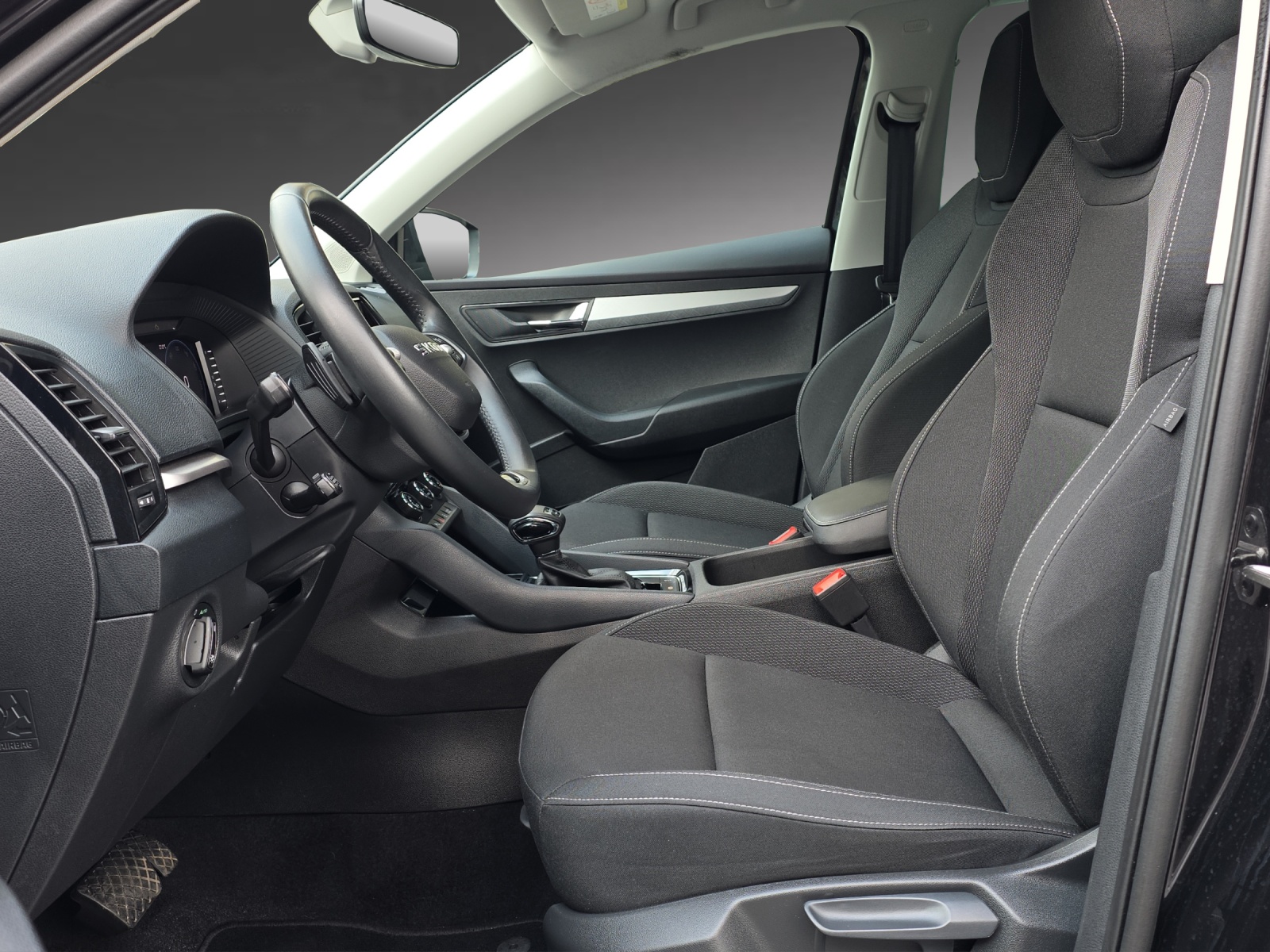 SKODA Karoq 2.0 TDI CR Selection 4x4 DSG-image-5