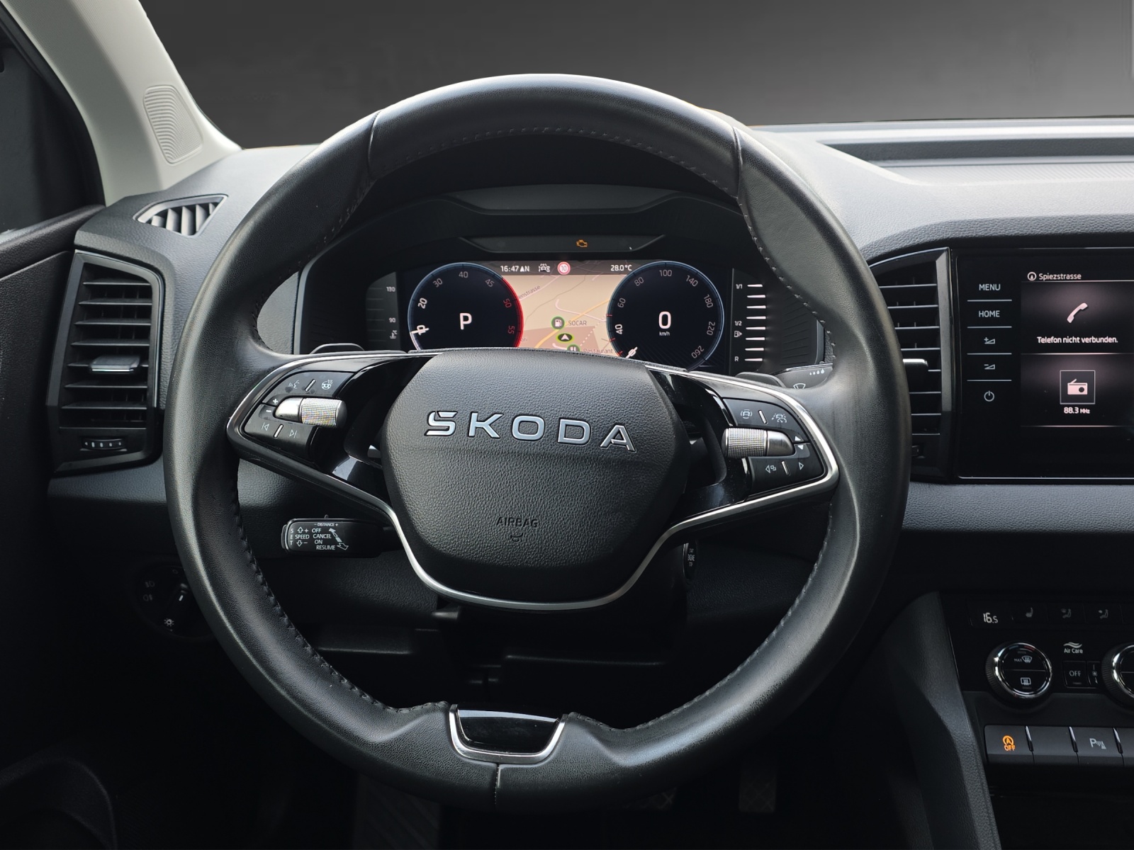 SKODA Karoq 2.0 TDI CR Selection 4x4 DSG-image-8