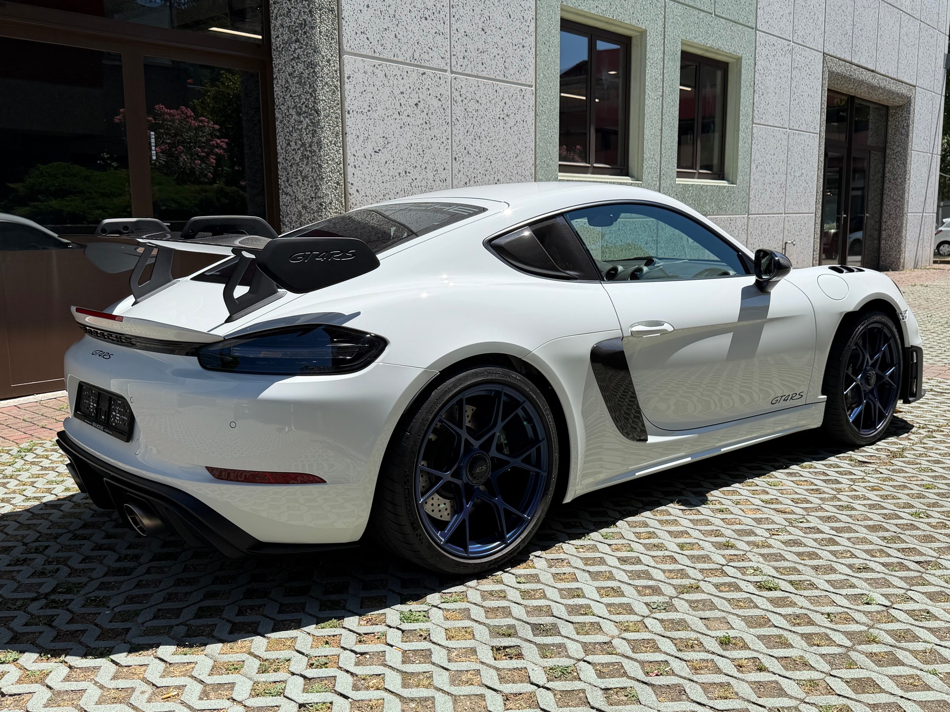 PORSCHE 718 Cayman GT4 RS PDK-image-4