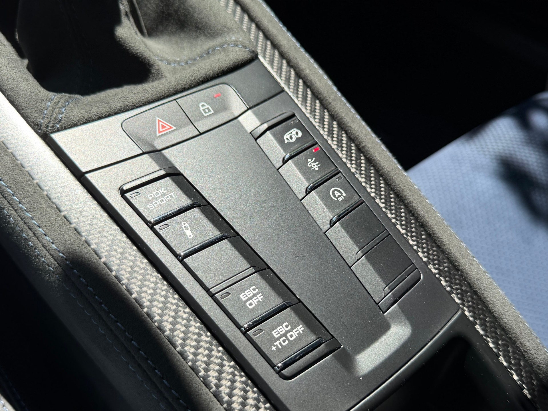 PORSCHE 718 Cayman GT4 RS PDK-image-13