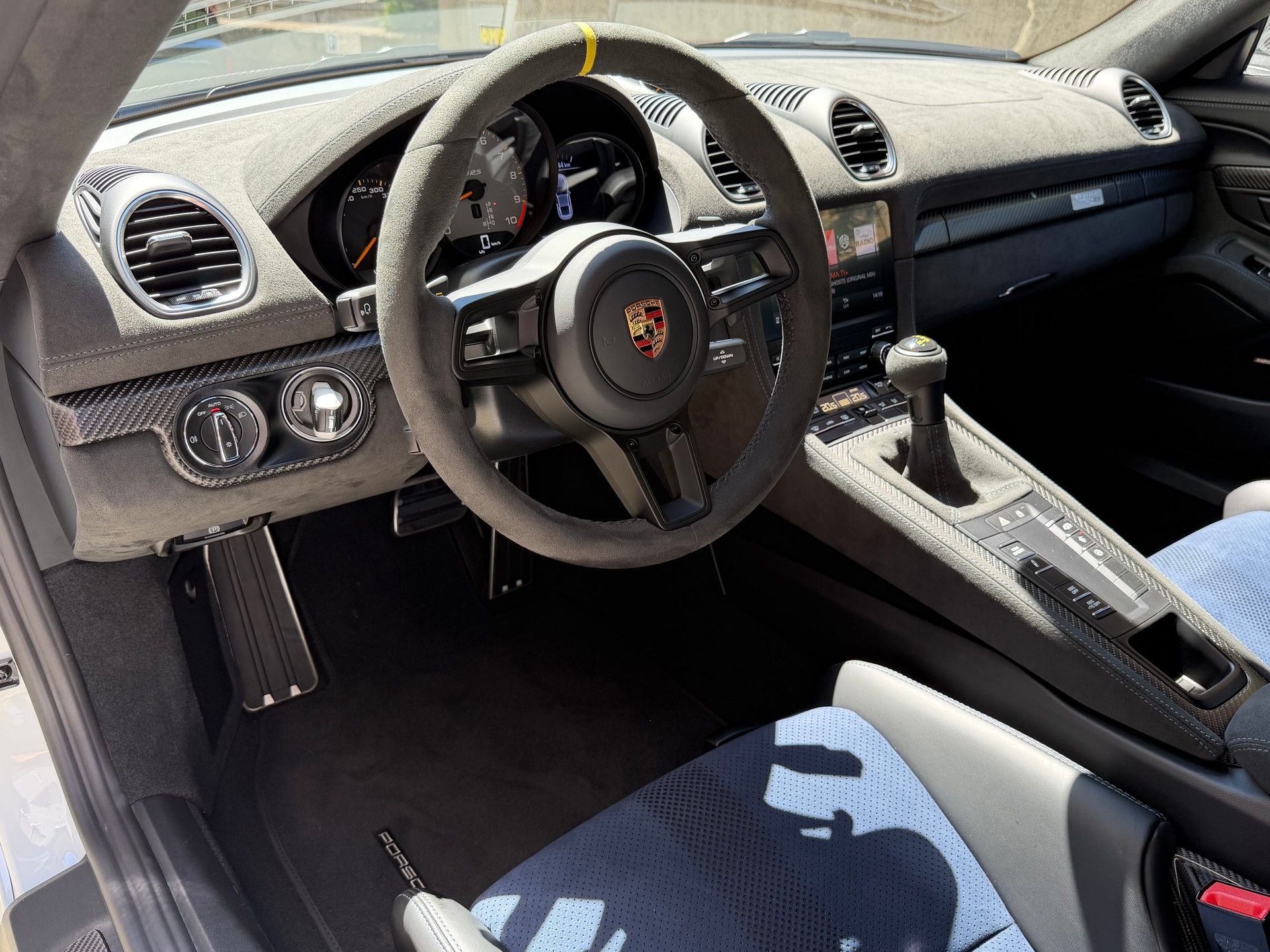 PORSCHE 718 Cayman GT4 RS PDK-image-10