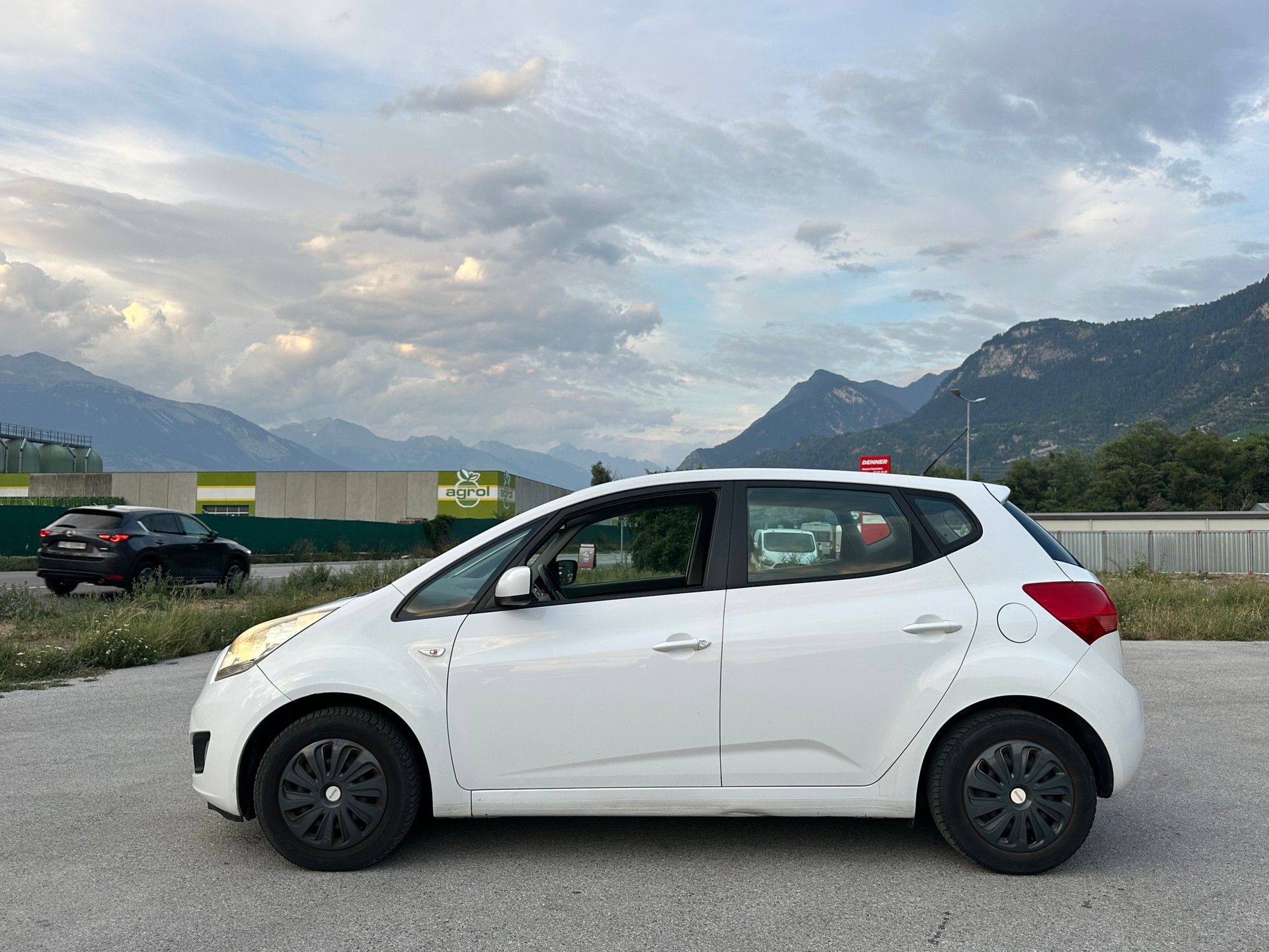 KIA Venga 1.6 CVVT Style-image-4