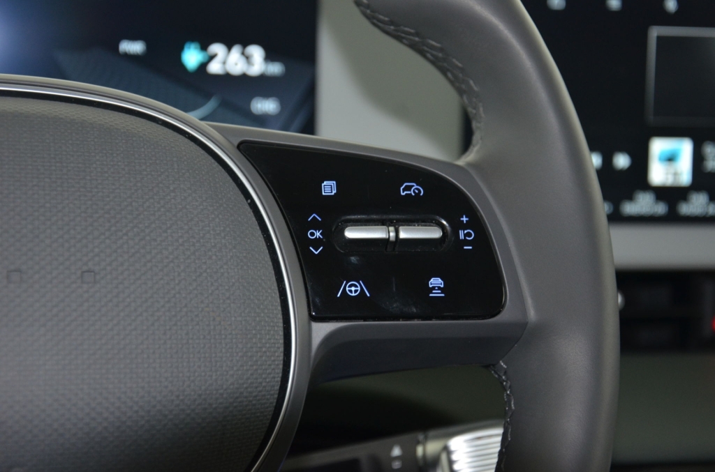 HYUNDAI Ioniq 5 UNIQ 4WD-image-19