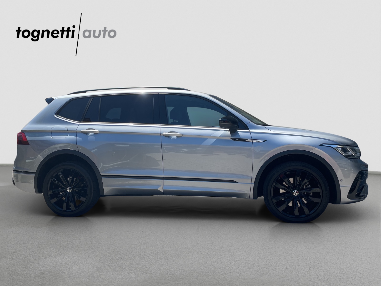 VW Tiguan Allspace 2.0 TDI SCR R-Line 4Motion DSG-image-2