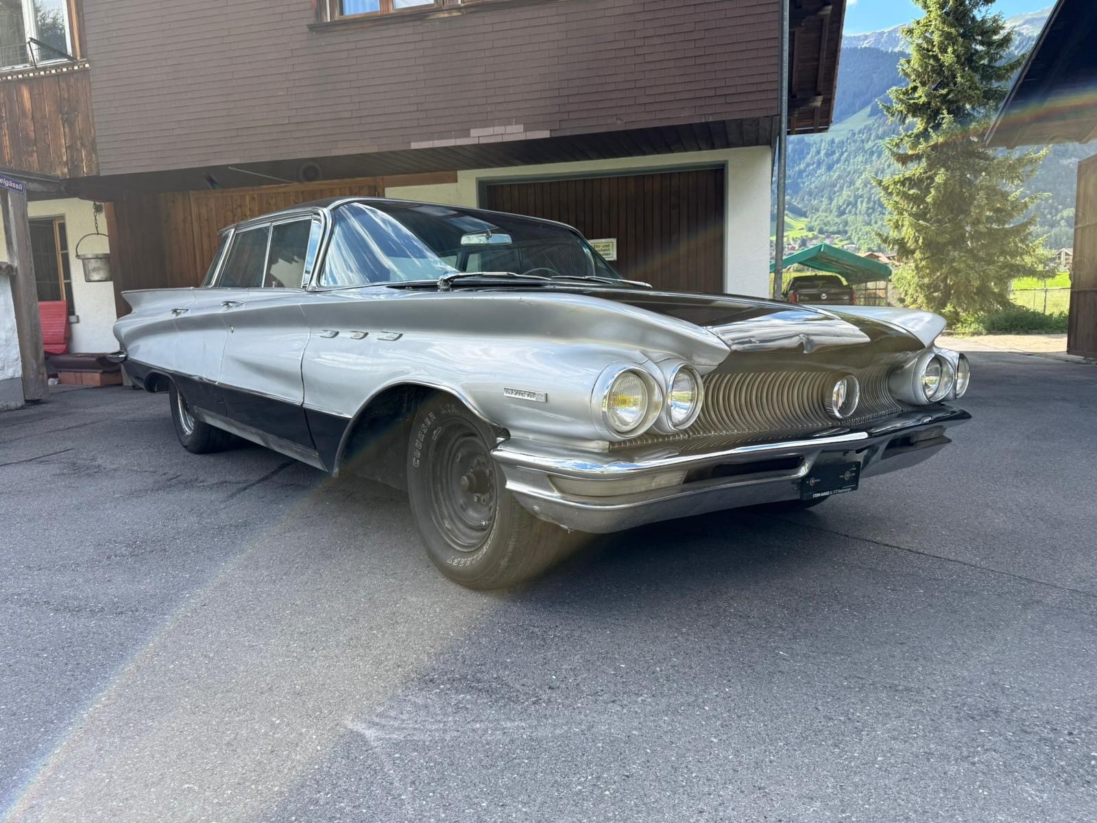 BUICK Invicta