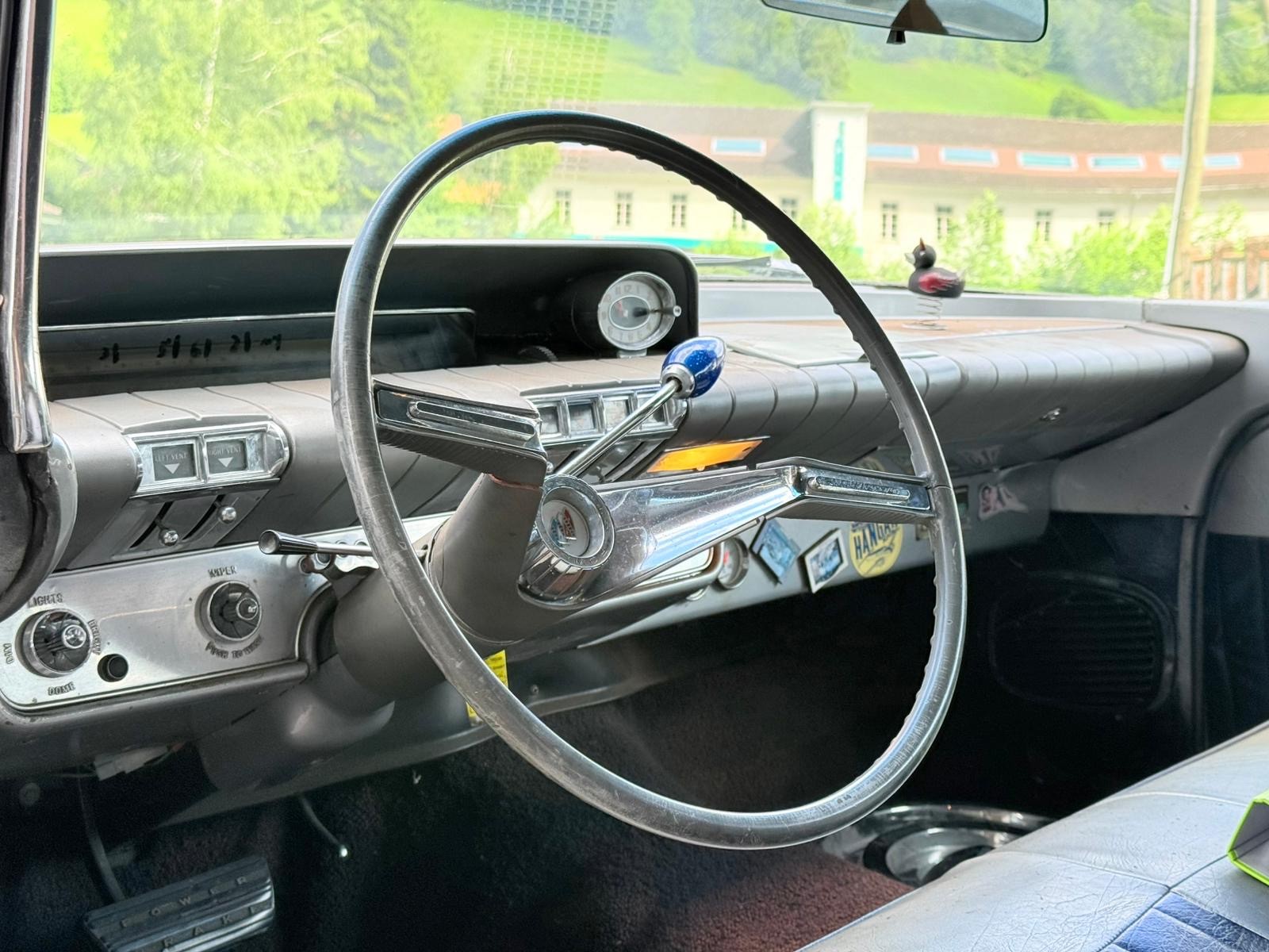BUICK Invicta-image-6
