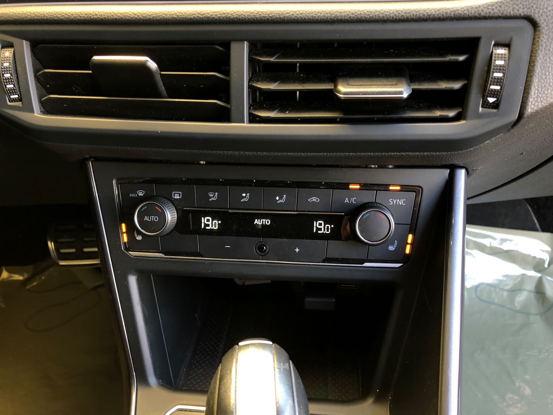 VW Polo 1.0 TSI BMT Highline DSG-image-4