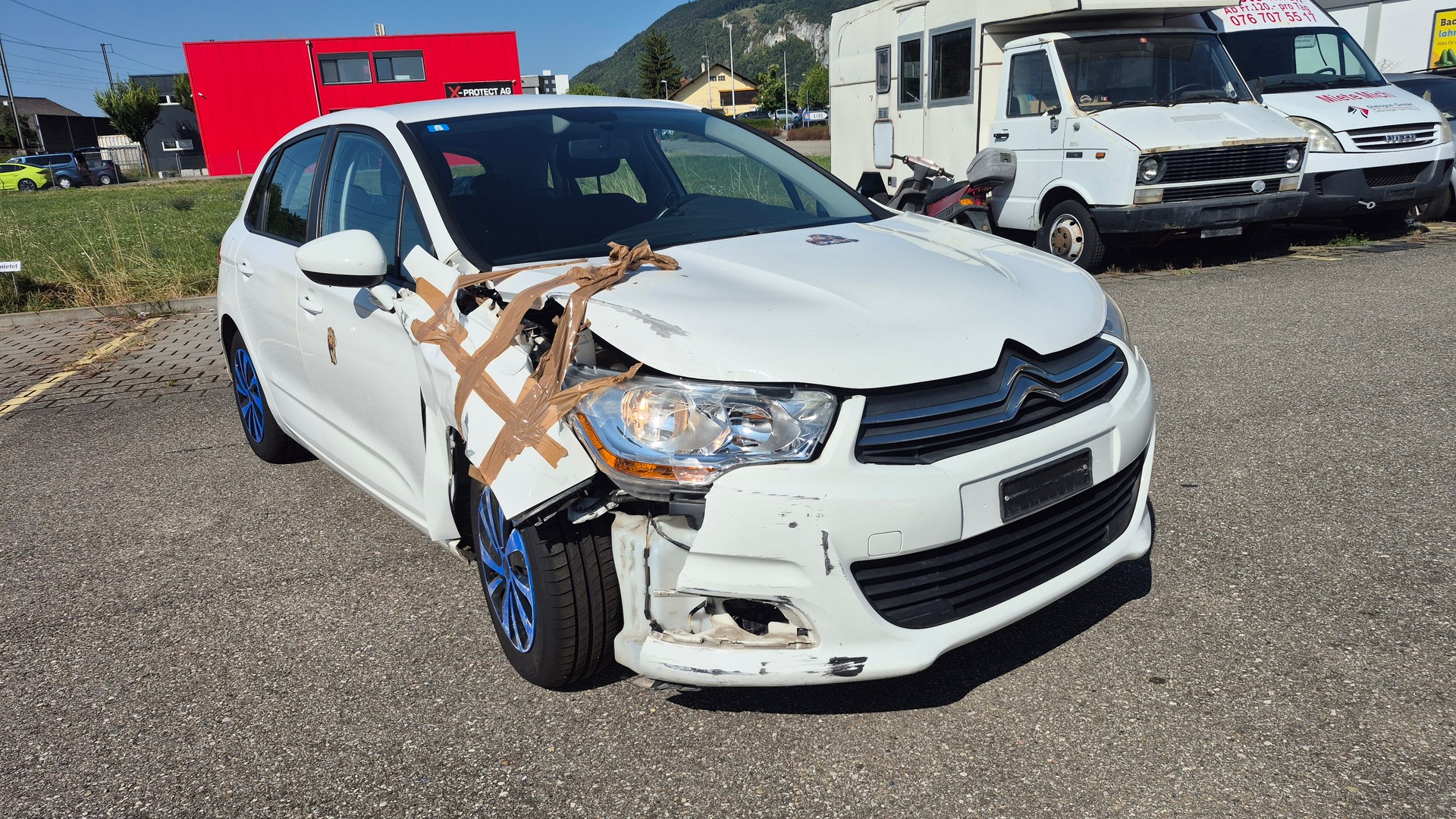 CITROEN C4 Berline 1.4 VTi Attraction-image-2