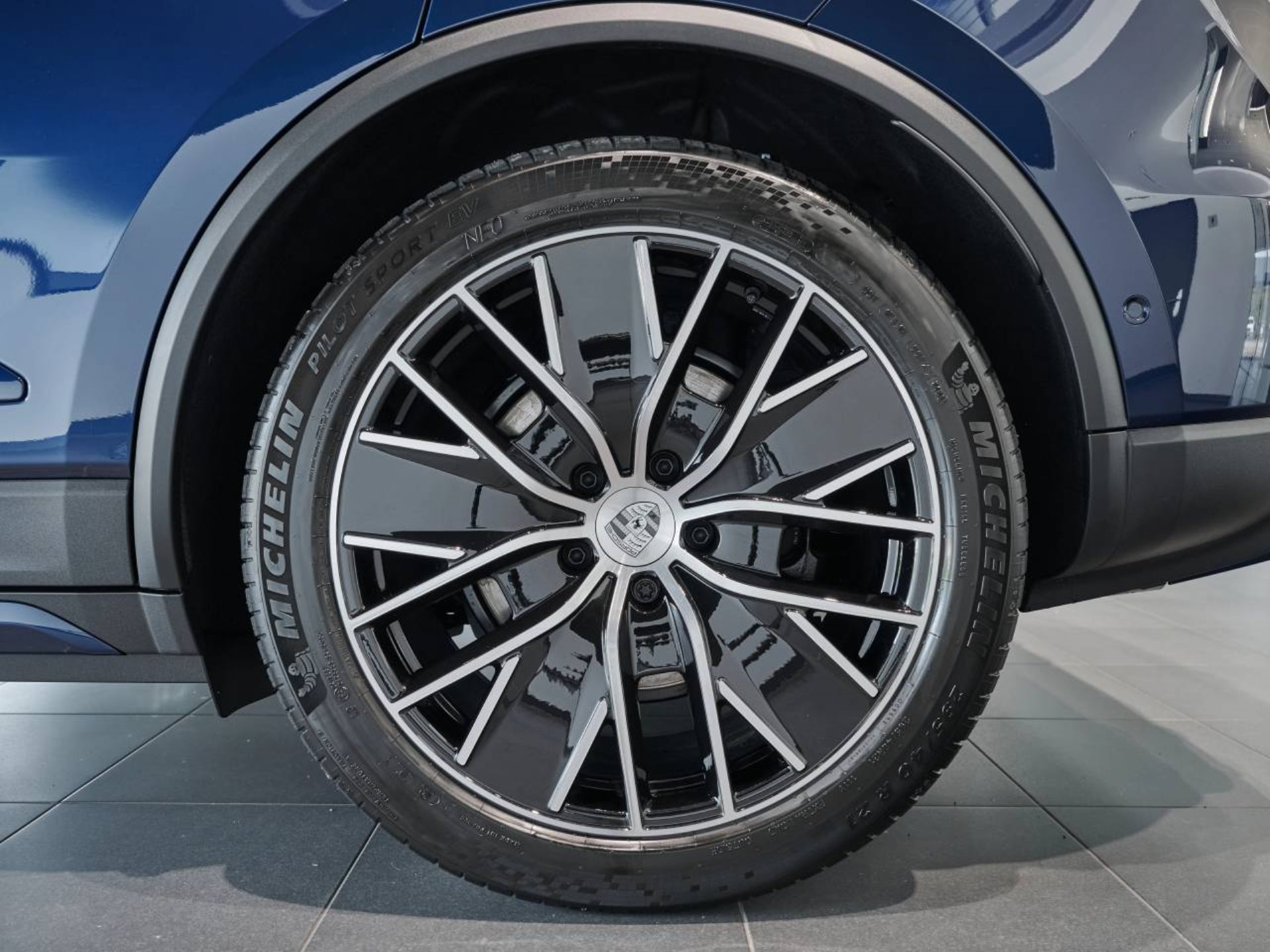PORSCHE Macan 4-image-31