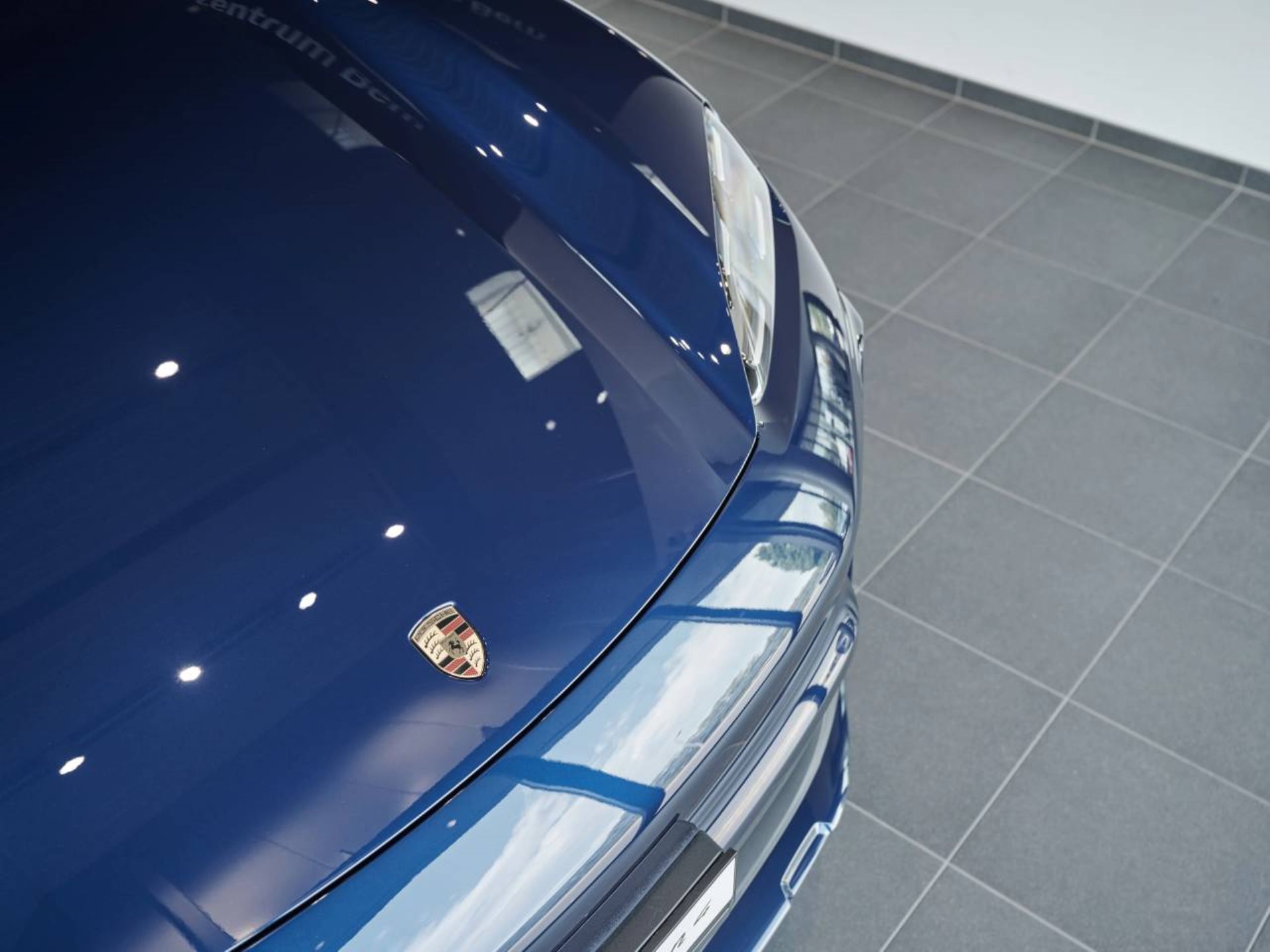PORSCHE Macan 4-image-25