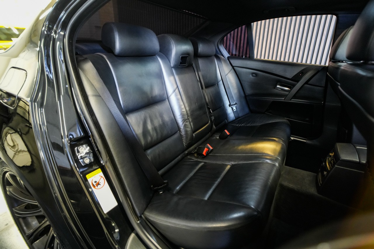 BMW M5-image-16