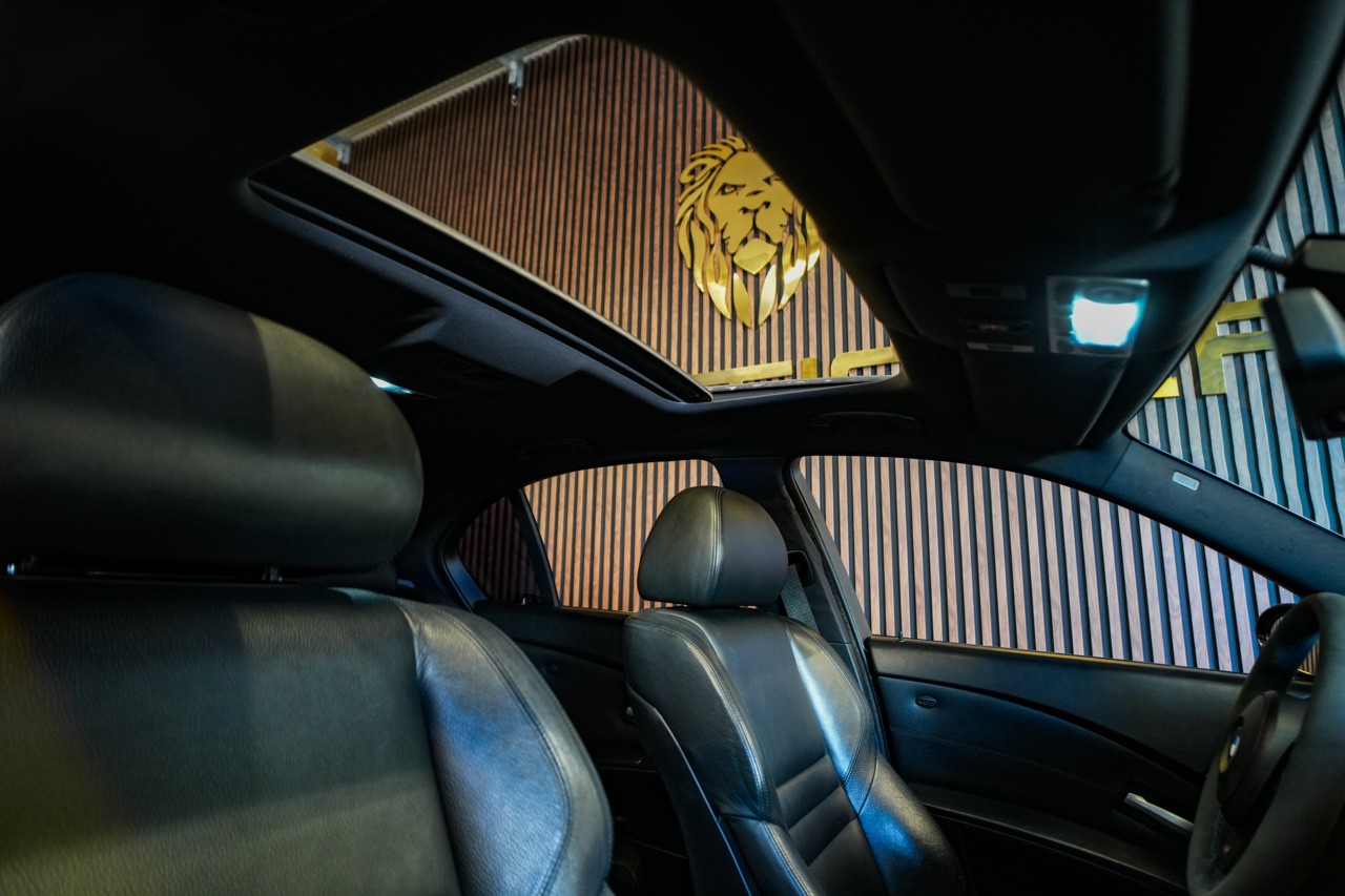 BMW M5-image-15