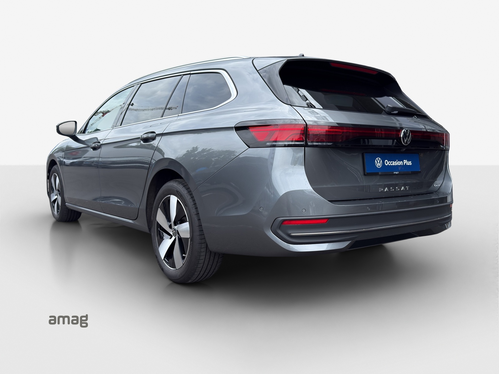 VW Passat Variant 2.0 TDI evo Business 4 Motion DSG-image-2