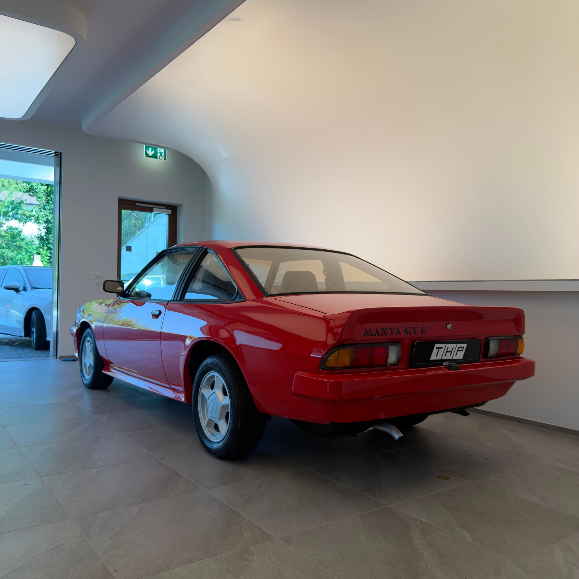 OPEL Manta 2.0 GT/E-image-4