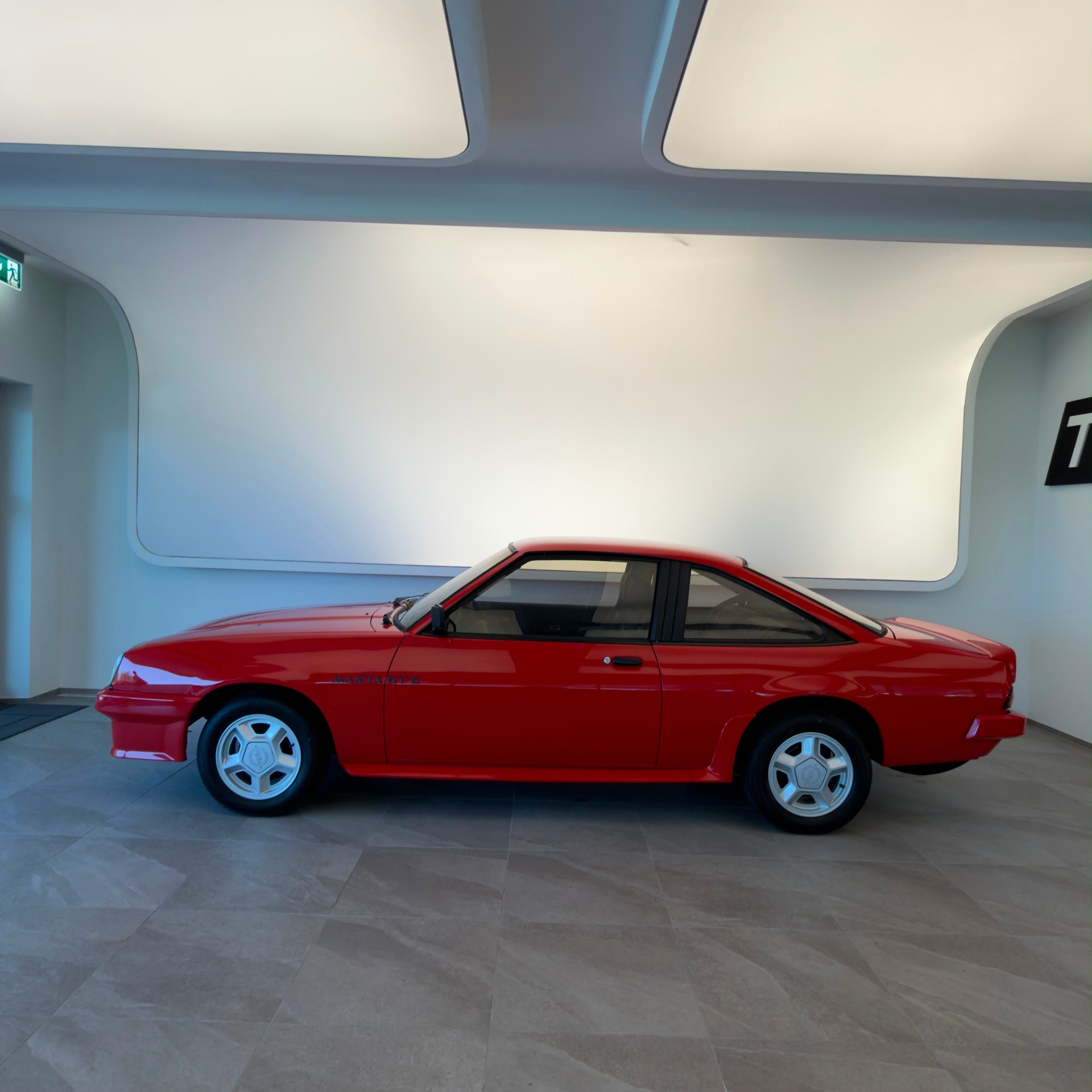 OPEL Manta 2.0 GT/E-image-2