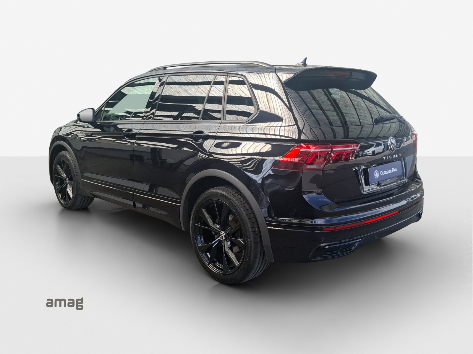 VW Tiguan 2.0TSI R-Line 4Motion DSG-image-2