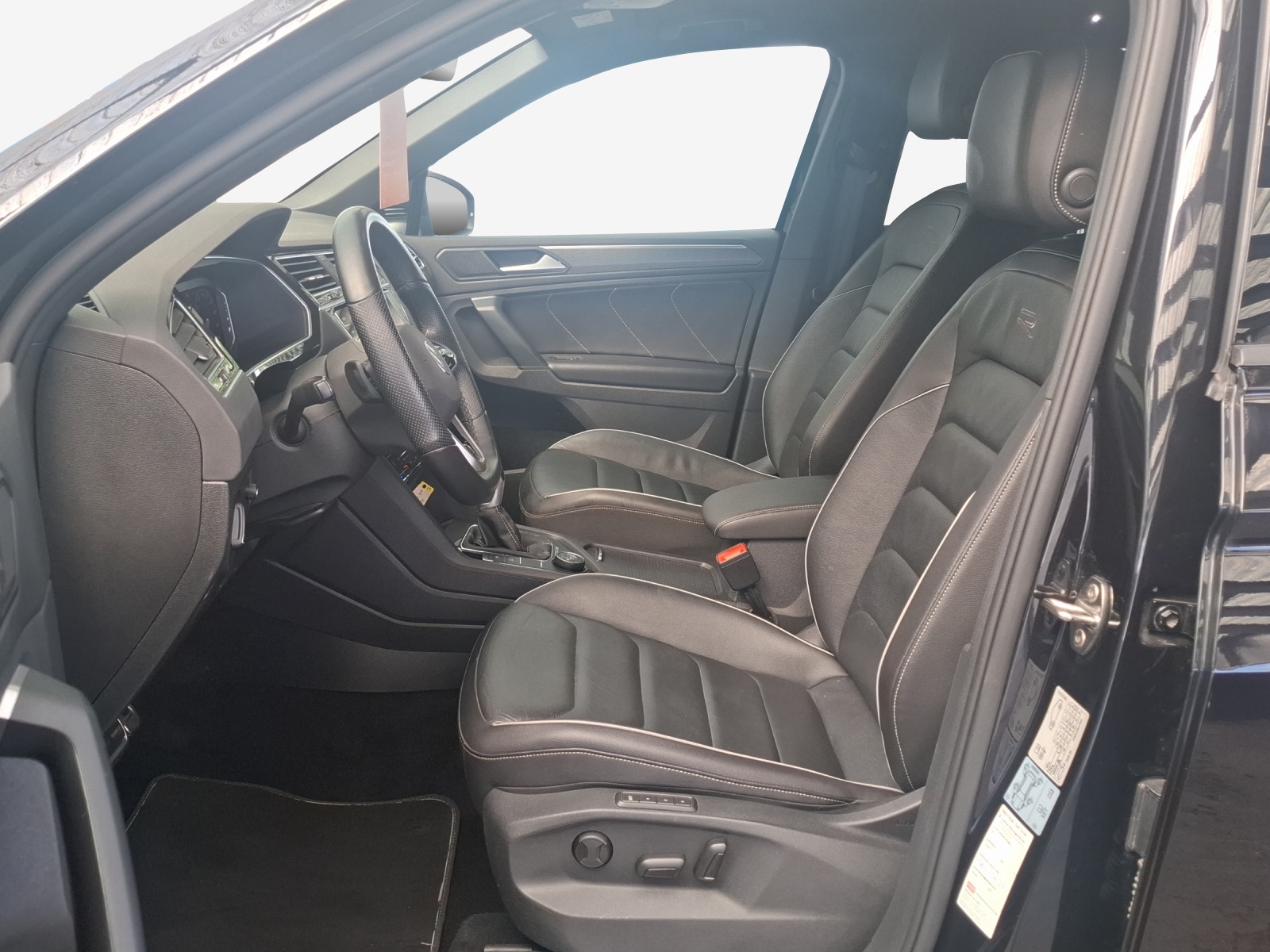 VW Tiguan 2.0TSI R-Line 4Motion DSG-image-7