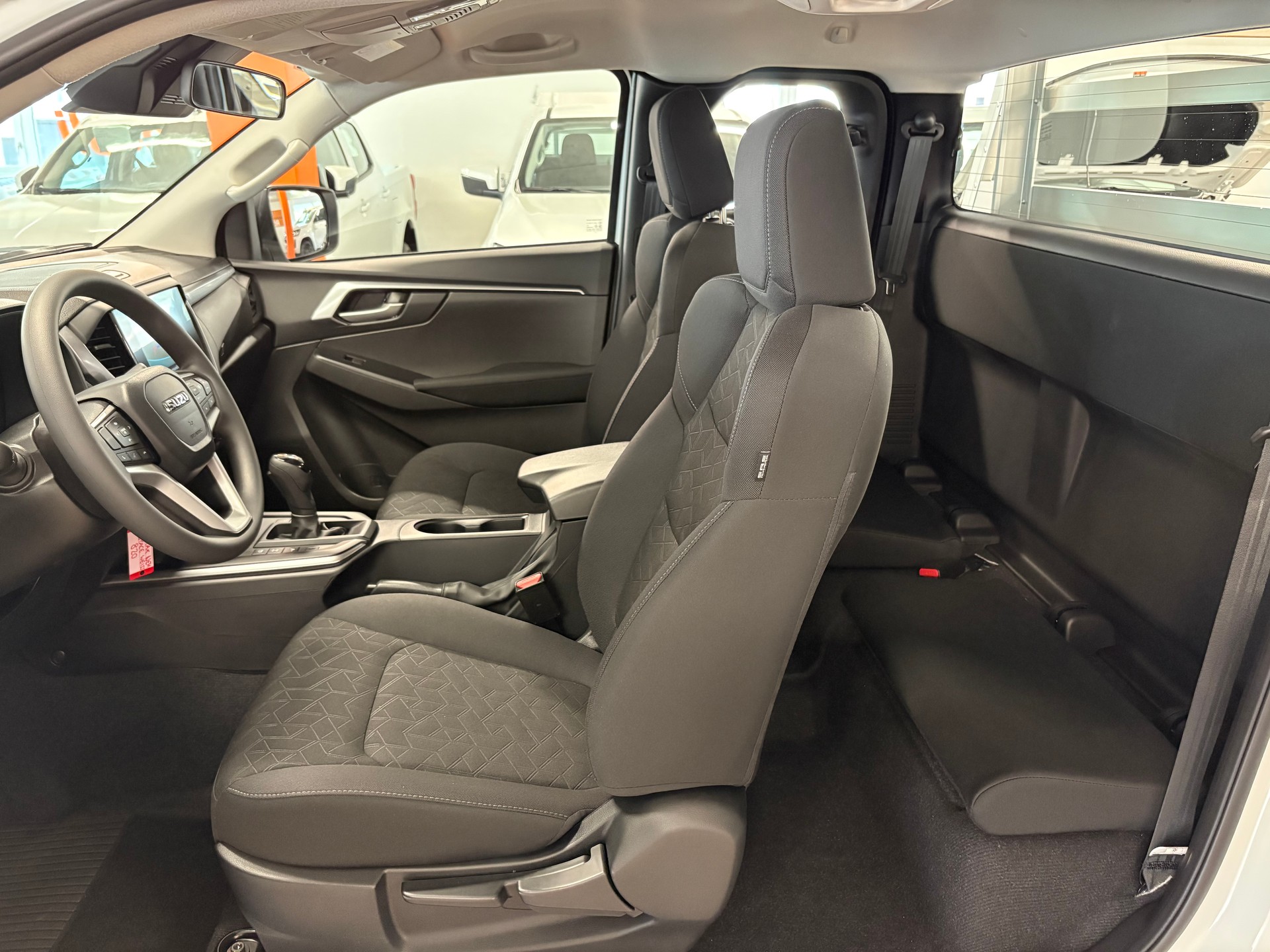 ISUZU D-MAX 1.9 SpaceCab N60BB+ 4x4-image-11