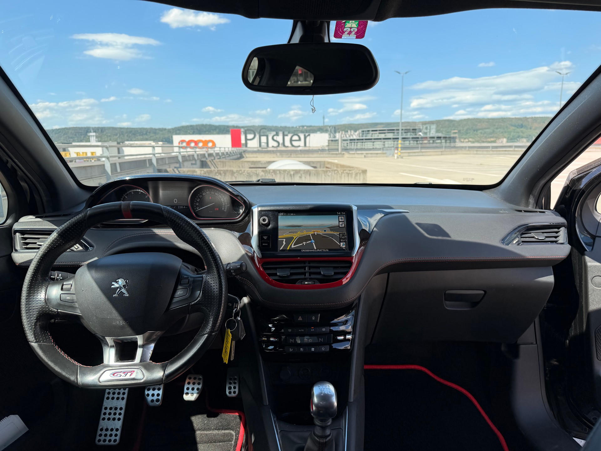 PEUGEOT 208 1.6 Turbo GTi-image-7
