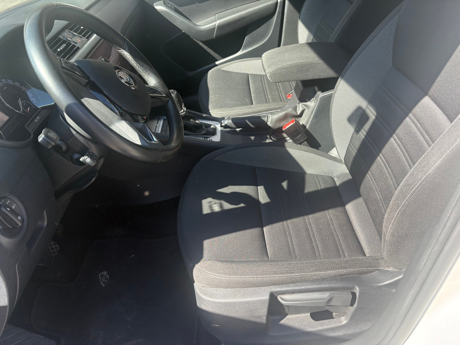 SKODA Octavia Combi 1.5 TSI Style DSG-image-13