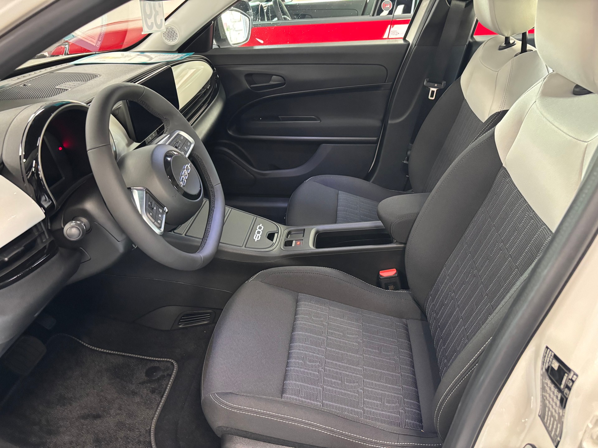 FIAT 600h Mild Hybrid Icon Swiss Edition-image-2