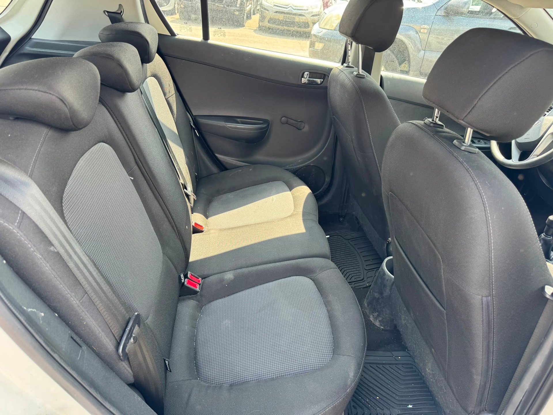 HYUNDAI i20 1.2 Comfort-image-6