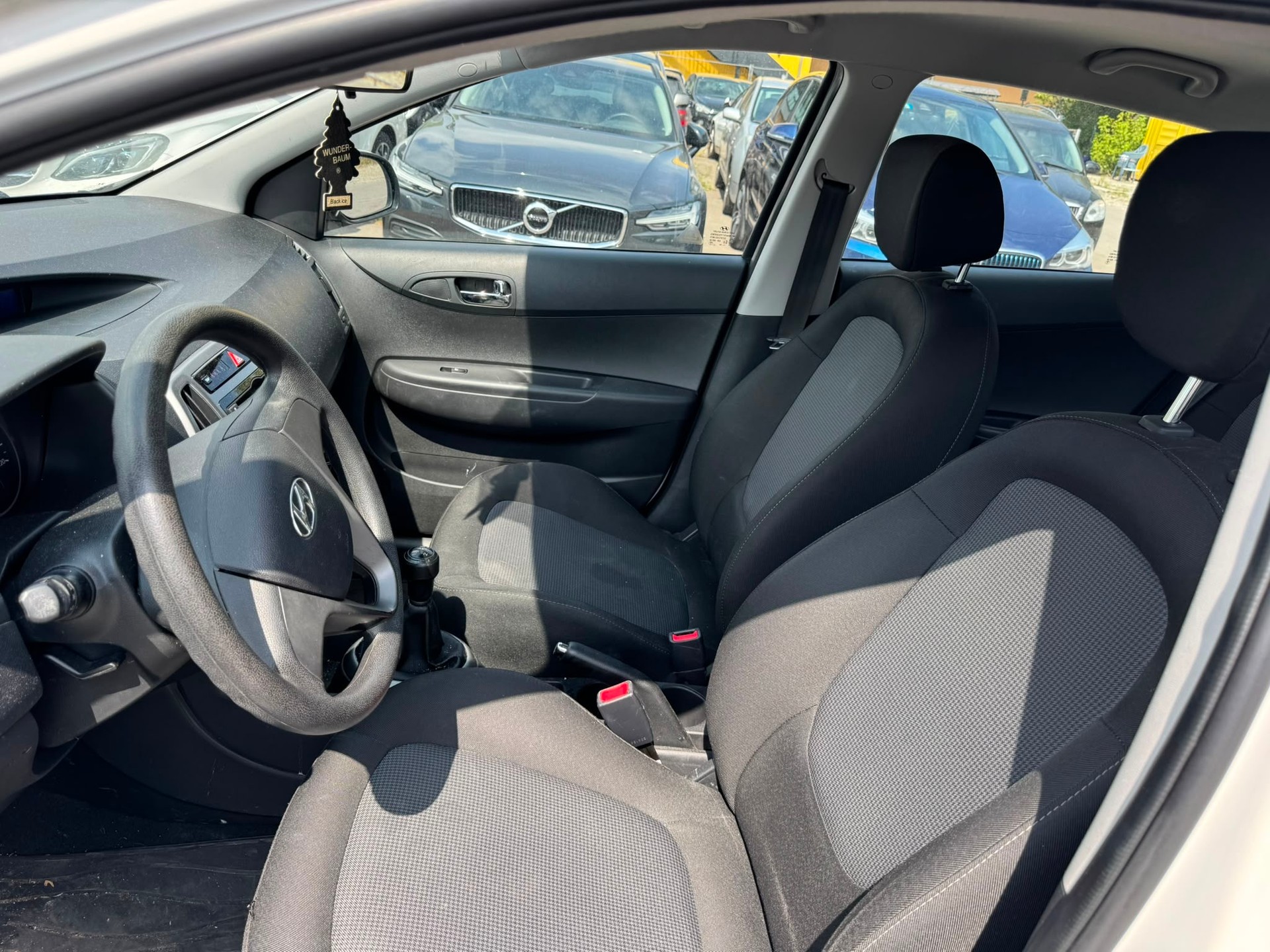 HYUNDAI i20 1.2 Comfort-image-13