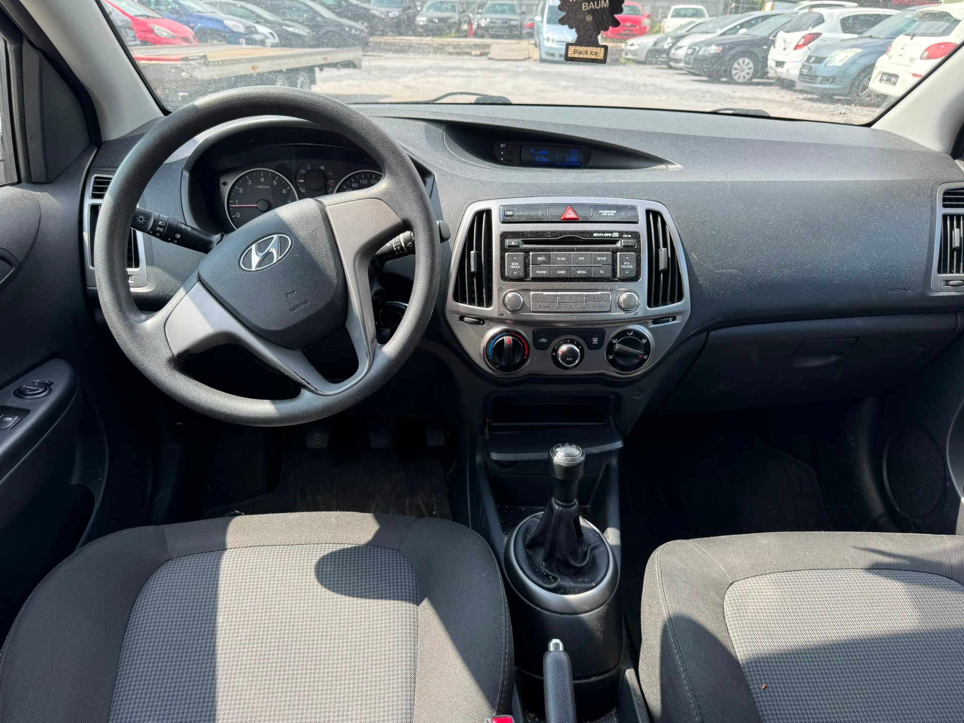 HYUNDAI i20 1.2 Comfort-image-11