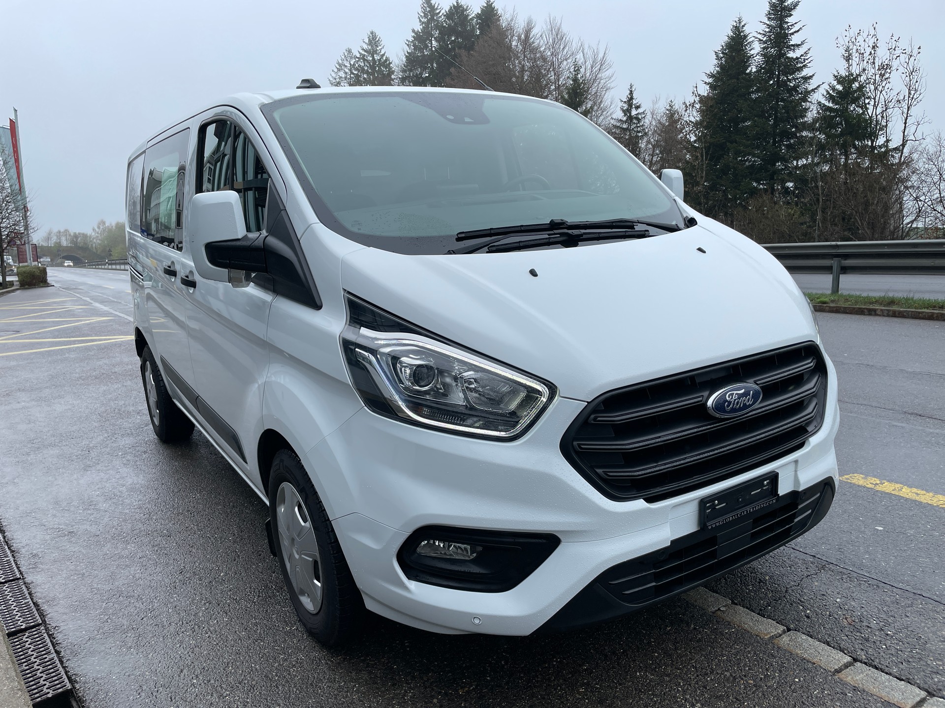 FORD Transit Custom 1.0 Eco Boost 320 L1H1 Trend PHEV-image-3
