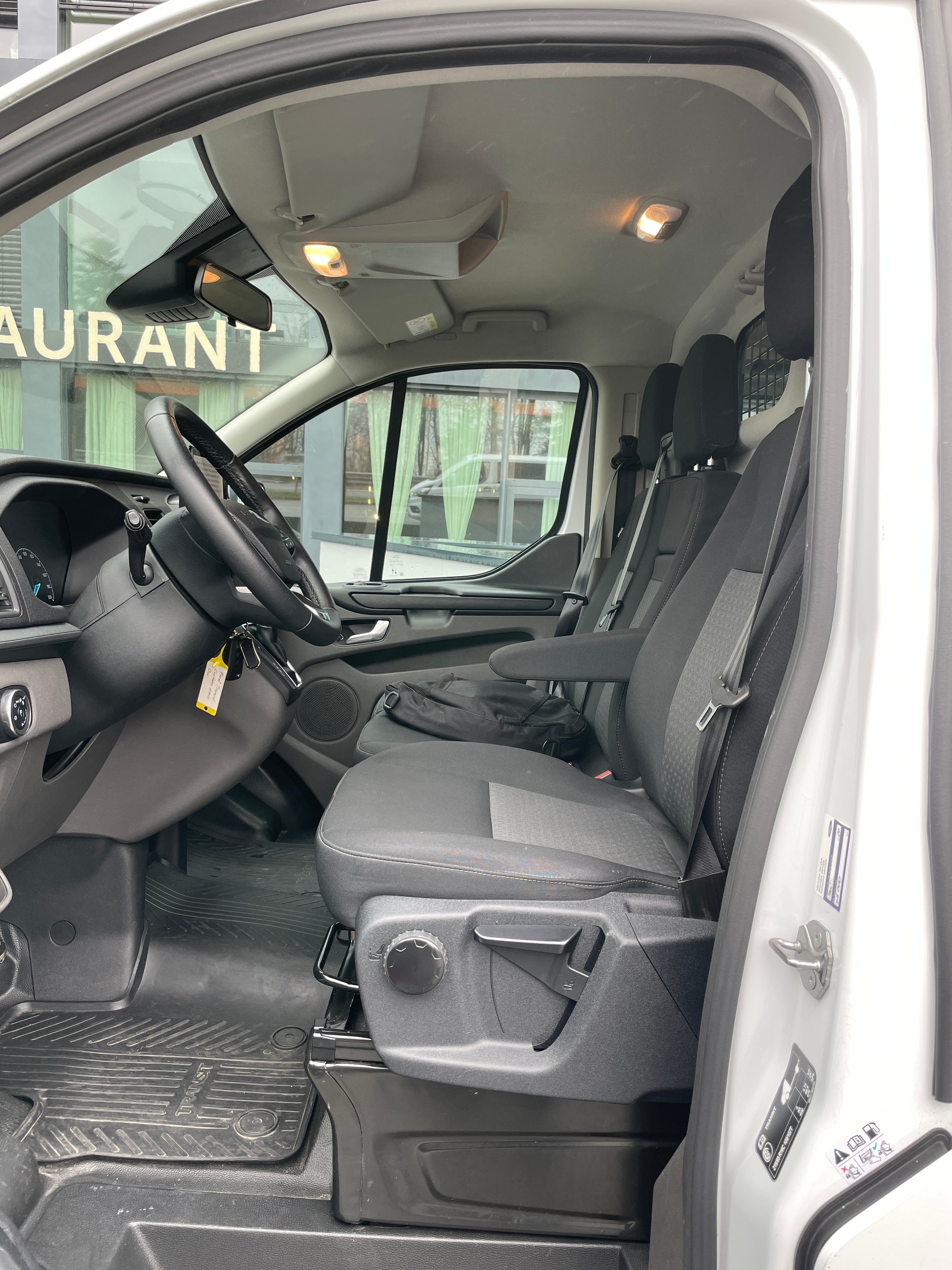 FORD Transit Custom 1.0 Eco Boost 320 L1H1 Trend PHEV-image-14