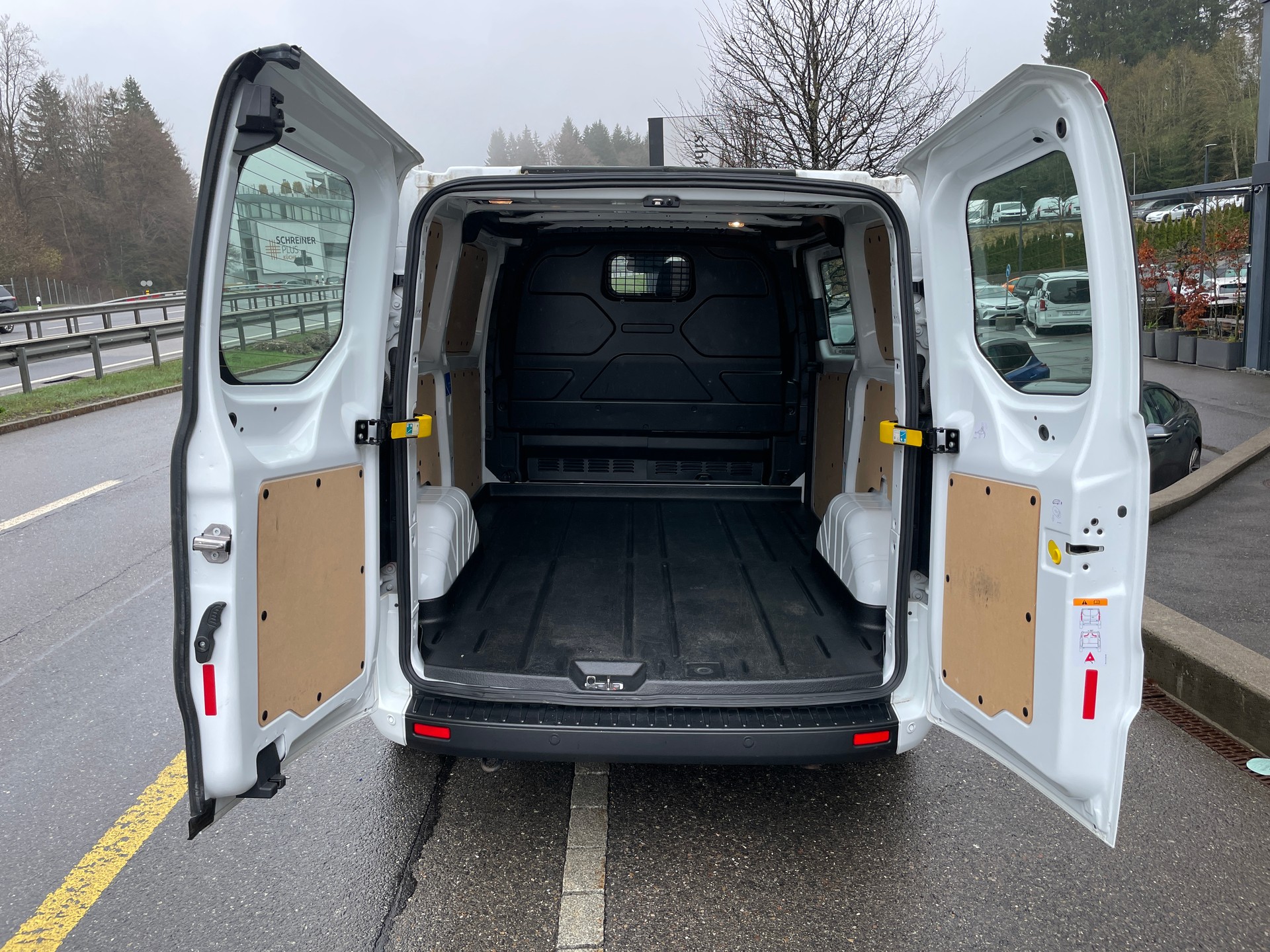 FORD Transit Custom 1.0 Eco Boost 320 L1H1 Trend PHEV-image-9