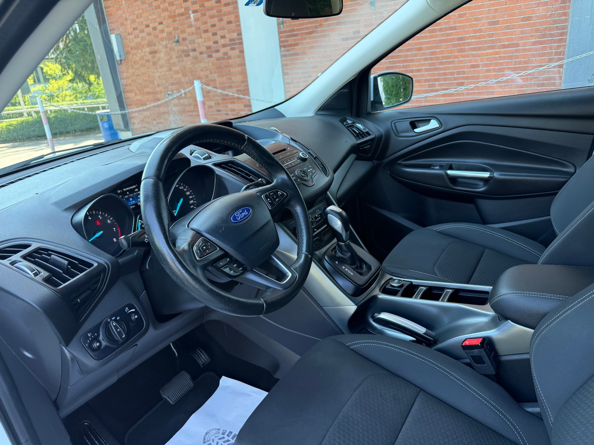 FORD Kuga 1.5 SCTi Titanium 4WD Automatic-image-7