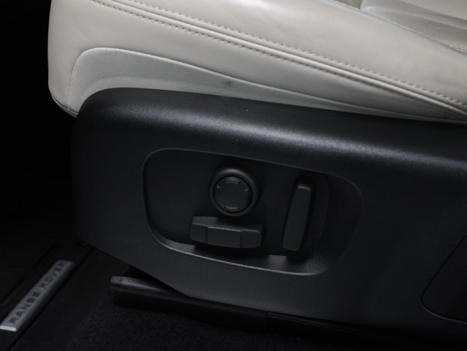 LAND ROVER LAND ROVER Range Rover Sport *Sitzheizung* *Meridian* *Panoramadach*-image-15