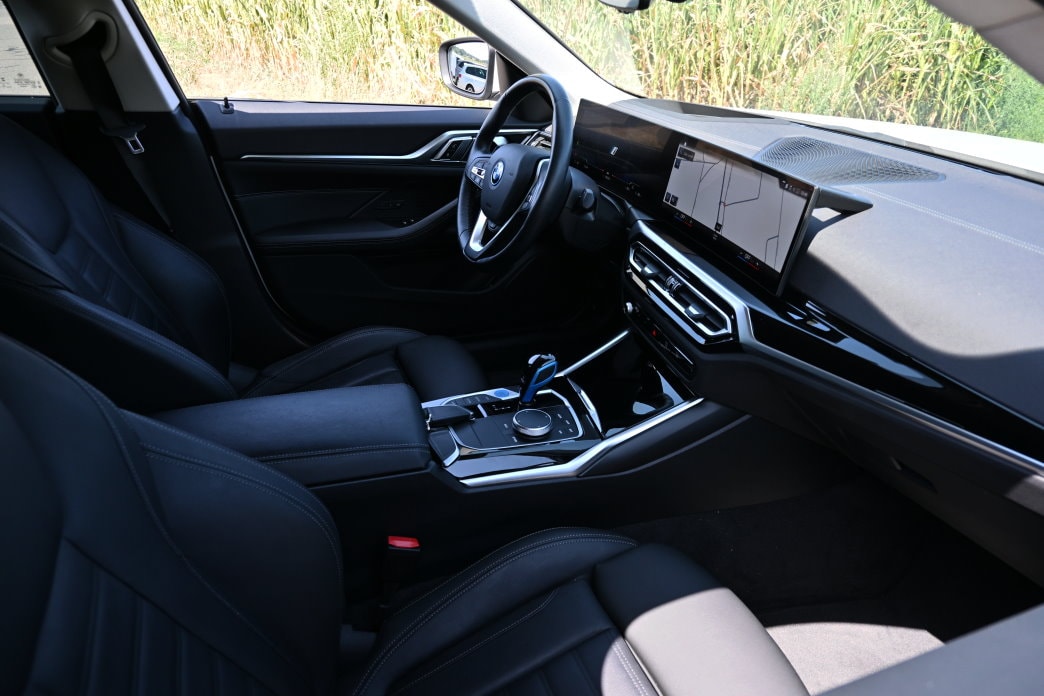 BMW i4 eDrive 40-image-4