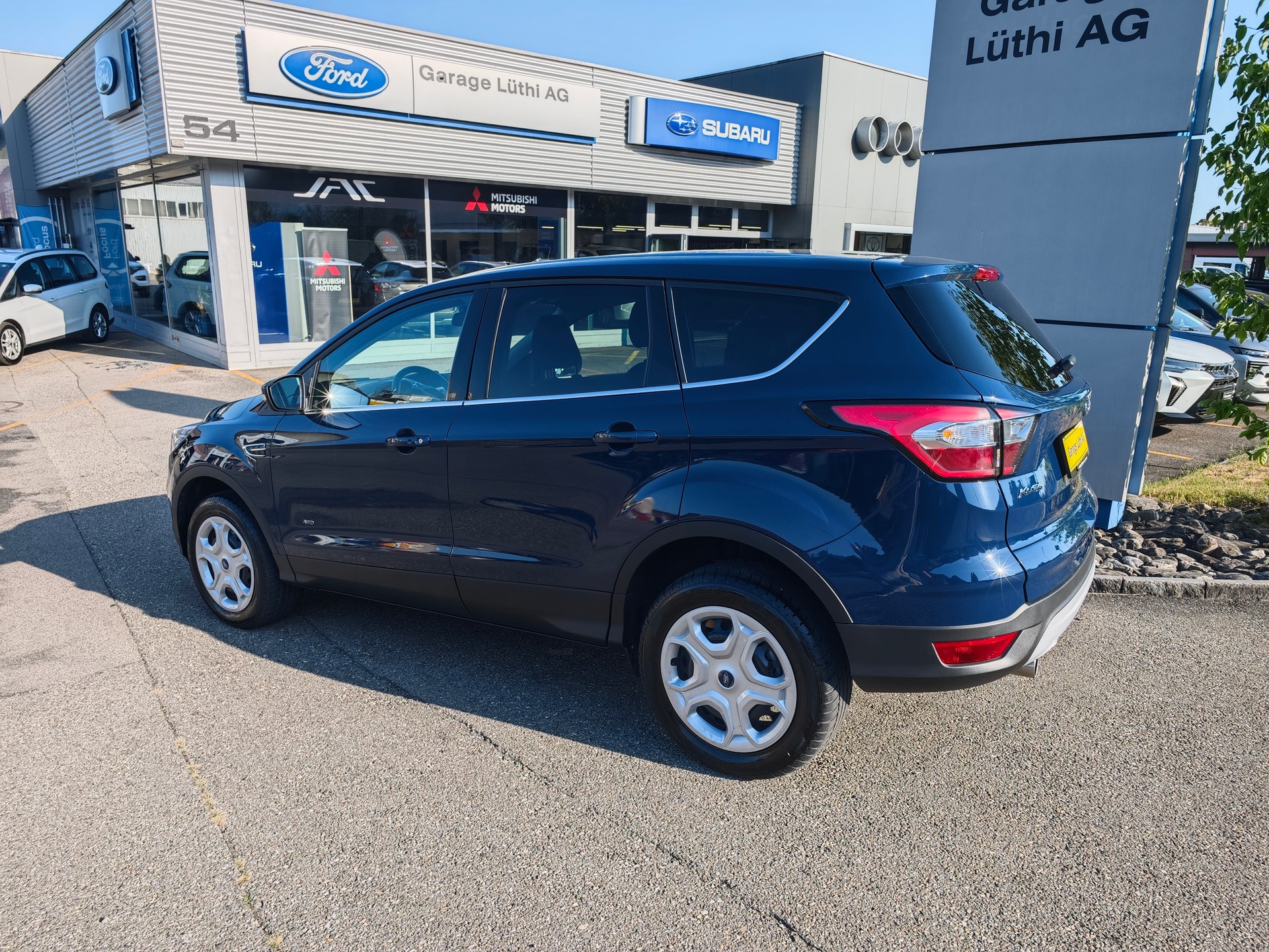 FORD Kuga 1.5 SCTi Trend 4WD Automatic-image-2