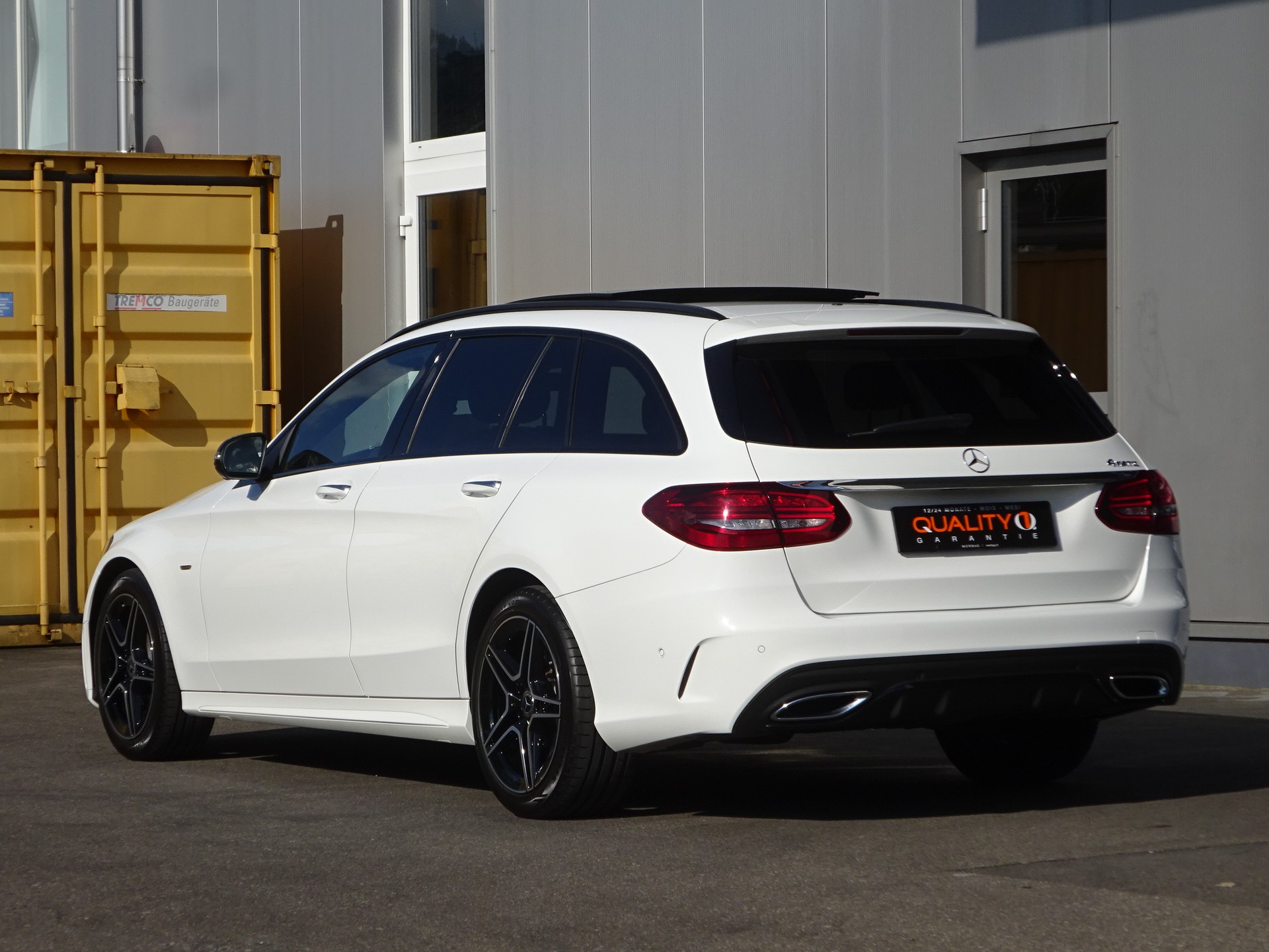 MERCEDES-BENZ C 220 d AMG Line 4Matic 9G-Tronic-image-5