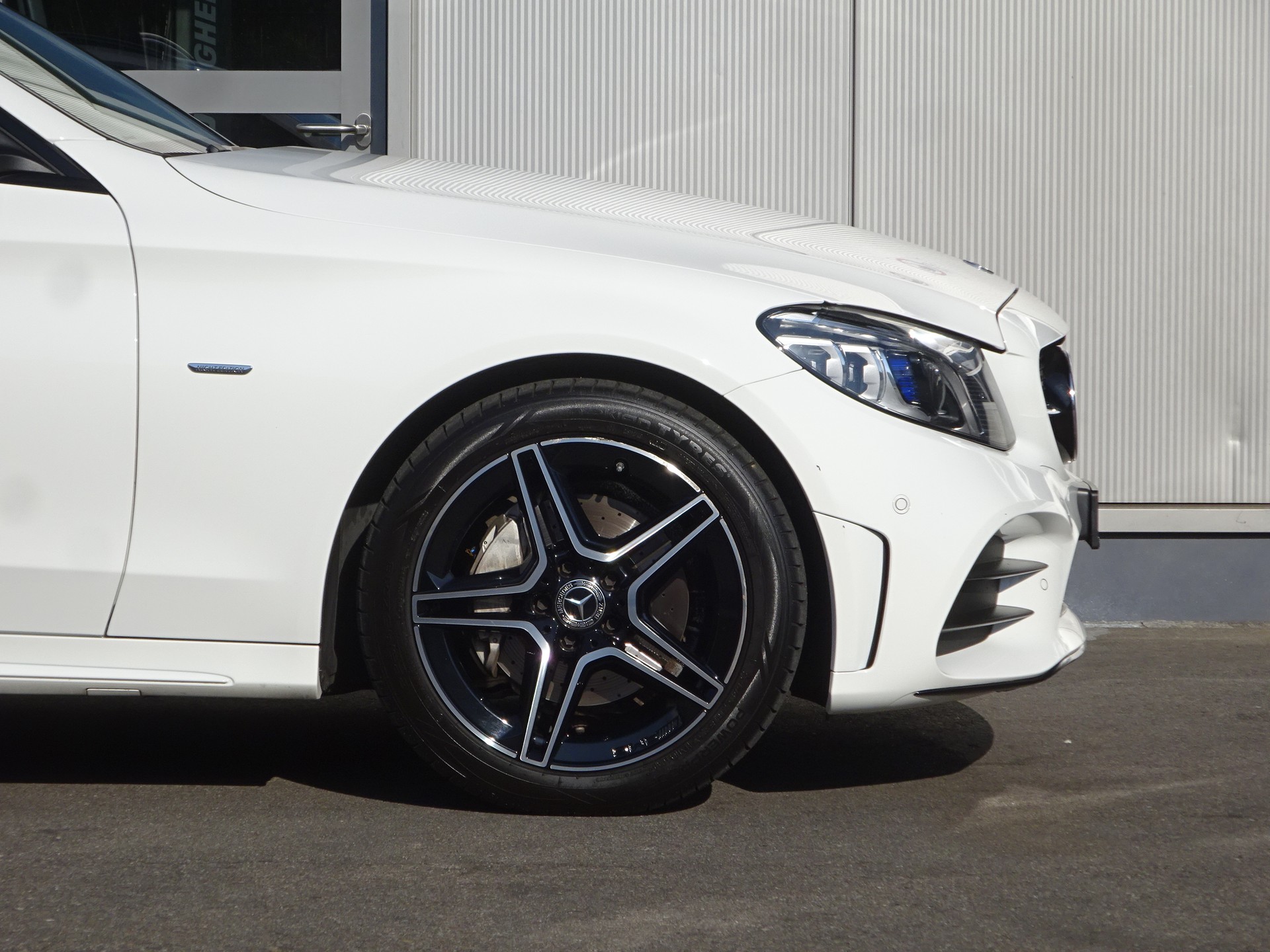 MERCEDES-BENZ C 220 d AMG Line 4Matic 9G-Tronic-image-4