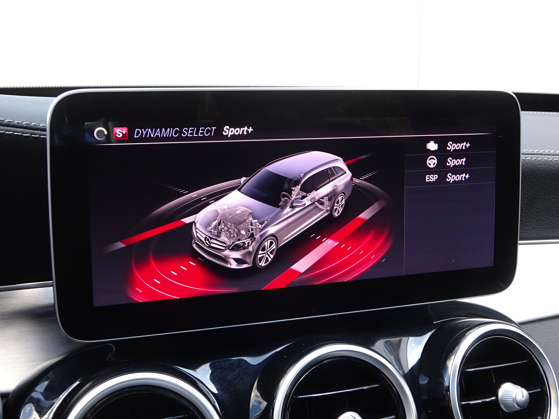MERCEDES-BENZ C 220 d AMG Line 4Matic 9G-Tronic-image-15