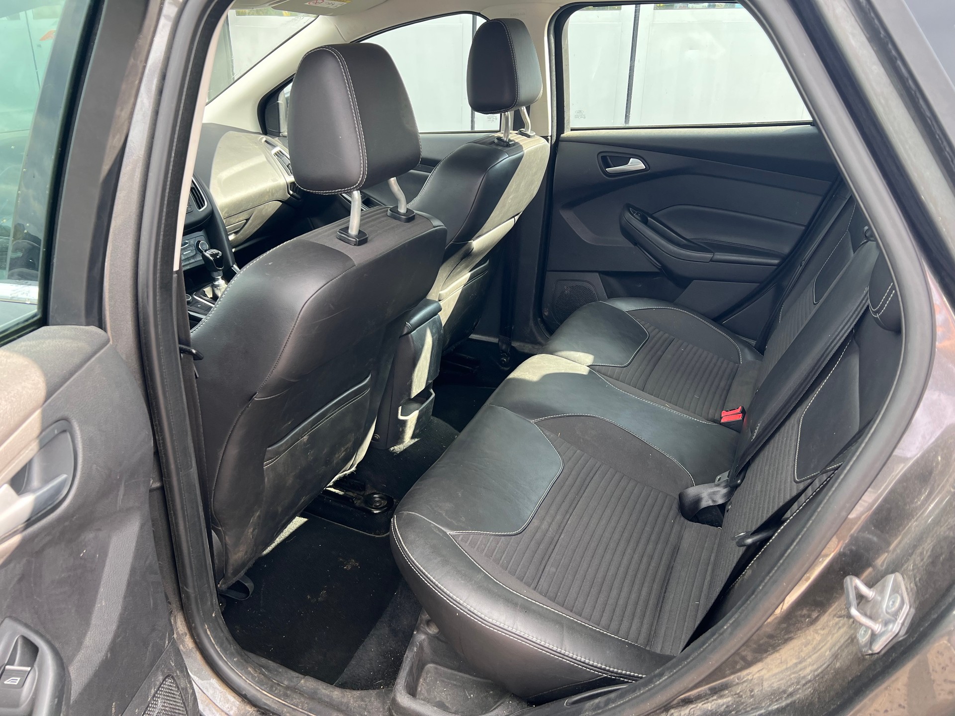 FORD Focus 1.5 SCTi Carving-image-9