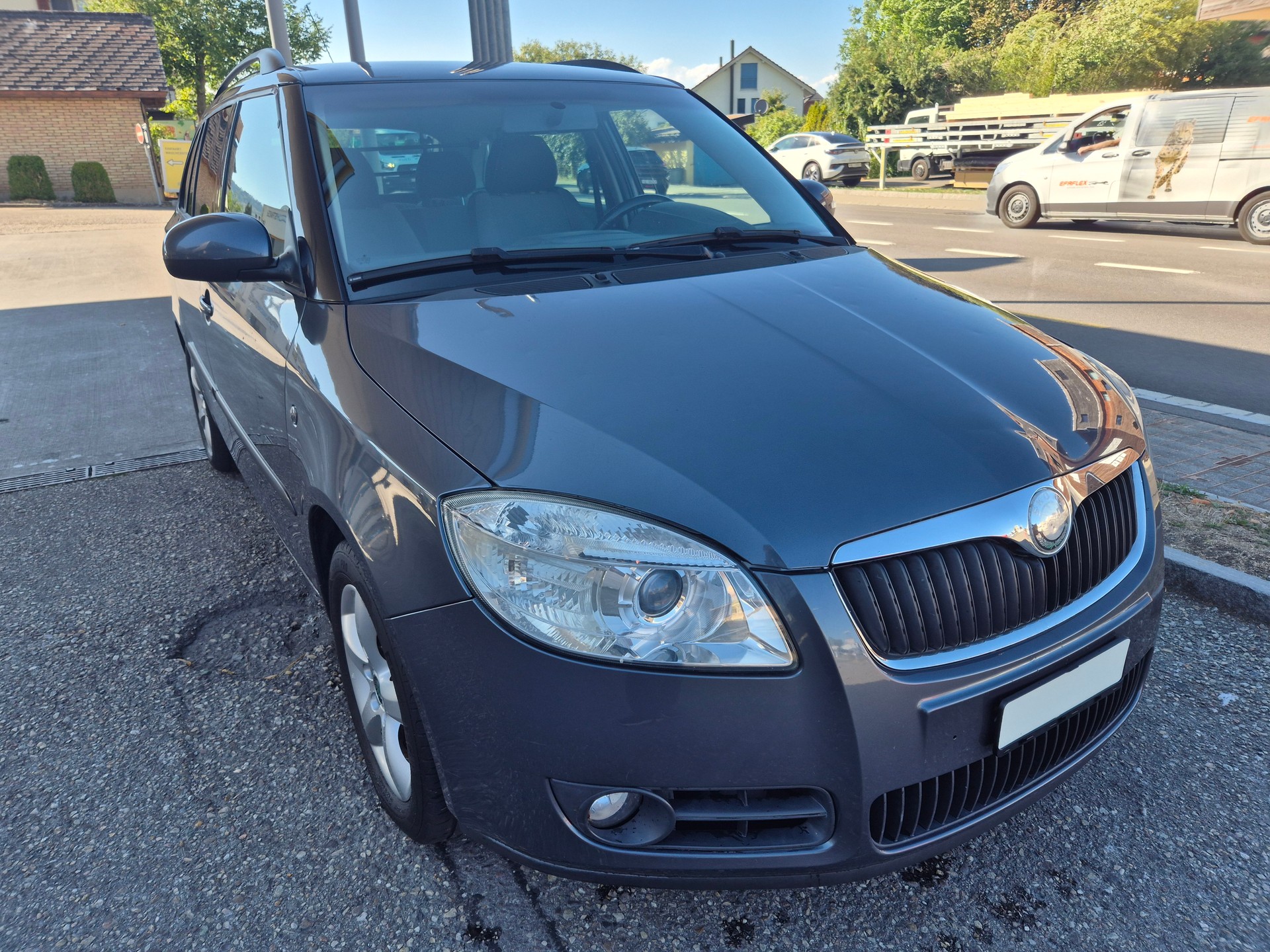 SKODA Fabia 1.9 TDI Elegance-image-1