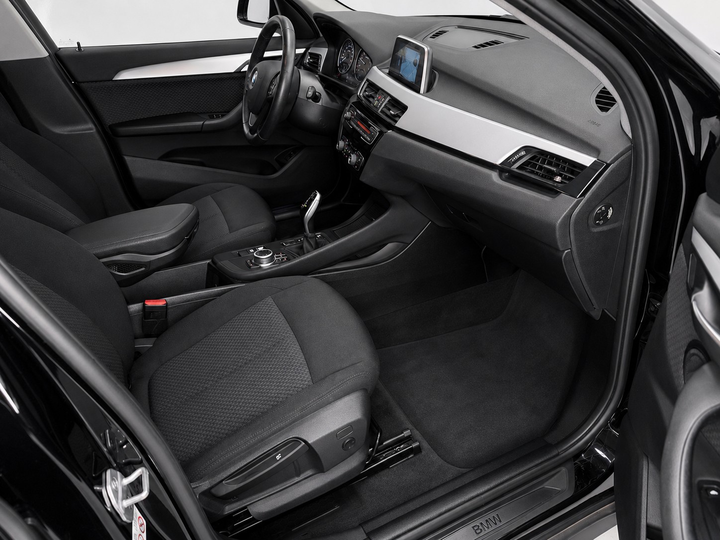 BMW X1 sDrive 18i (CH)-image-14