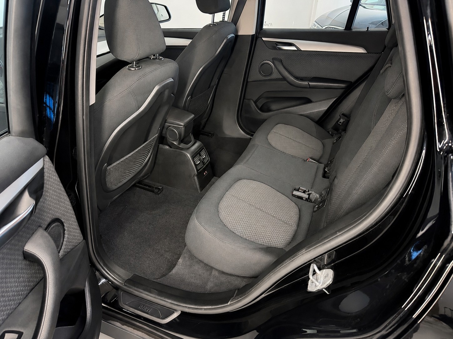 BMW X1 sDrive 18i (CH)-image-11