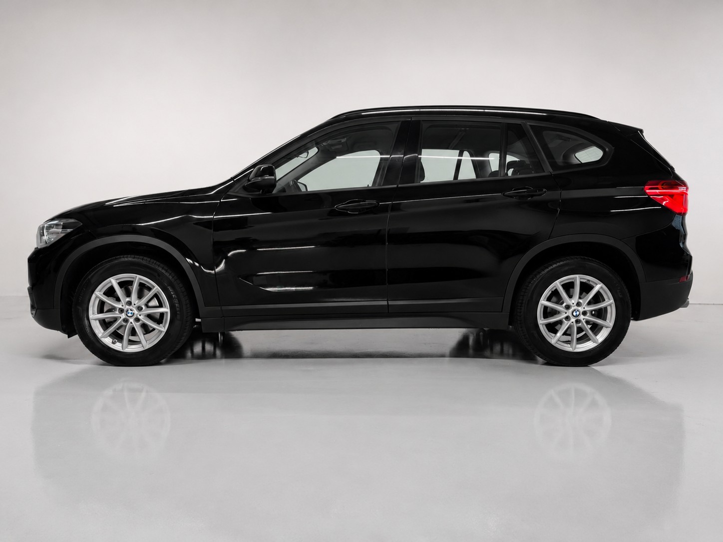 BMW X1 sDrive 18i (CH)-image-2
