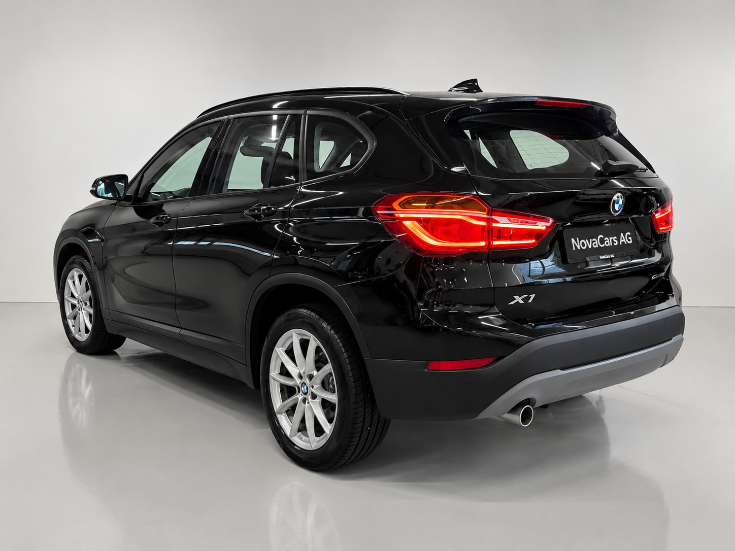 BMW X1 sDrive 18i (CH)-image-3